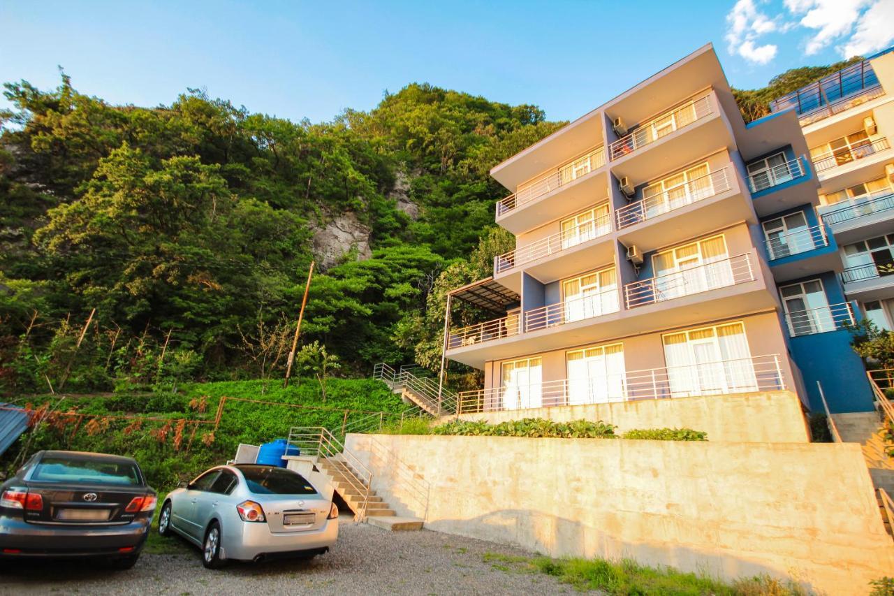 Guest House 99 Batumi Exterior foto