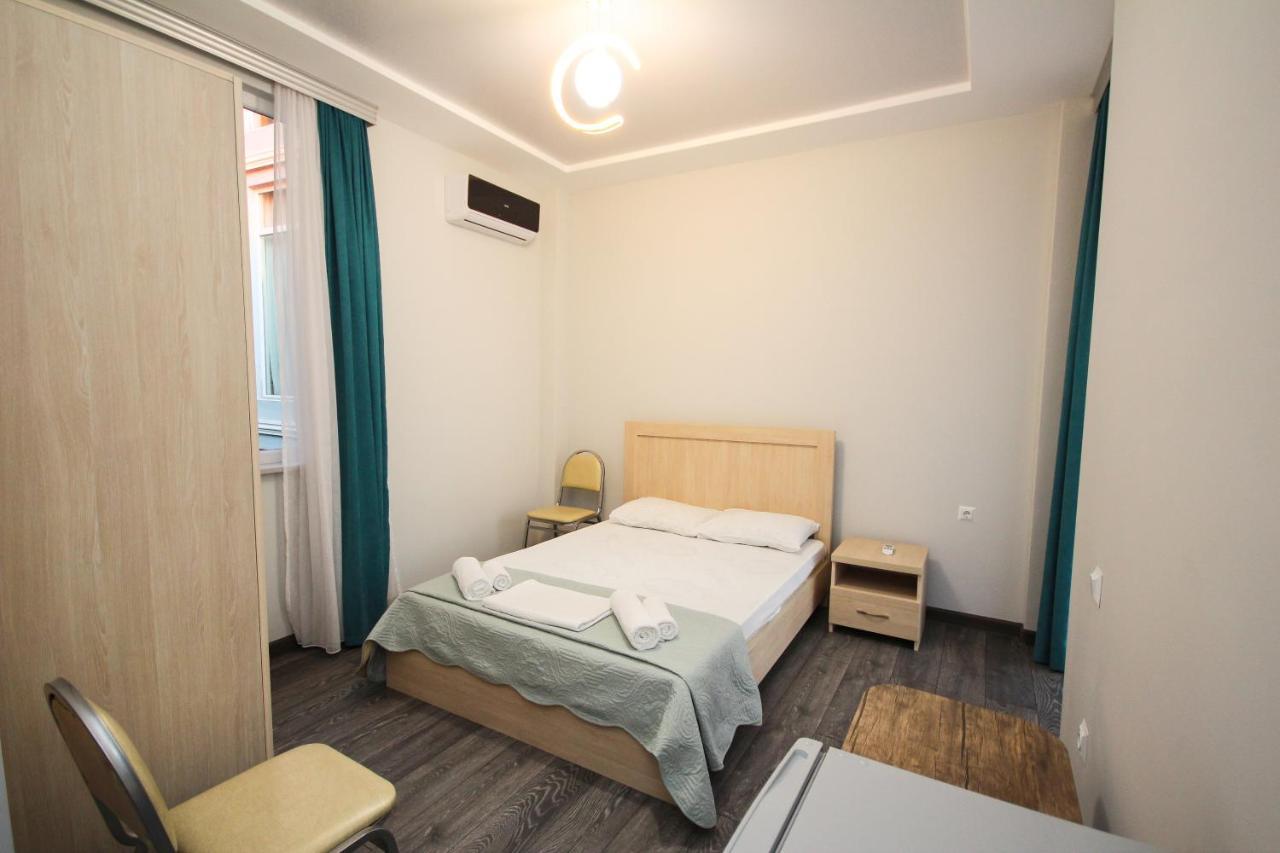 Guest House 99 Batumi Exterior foto