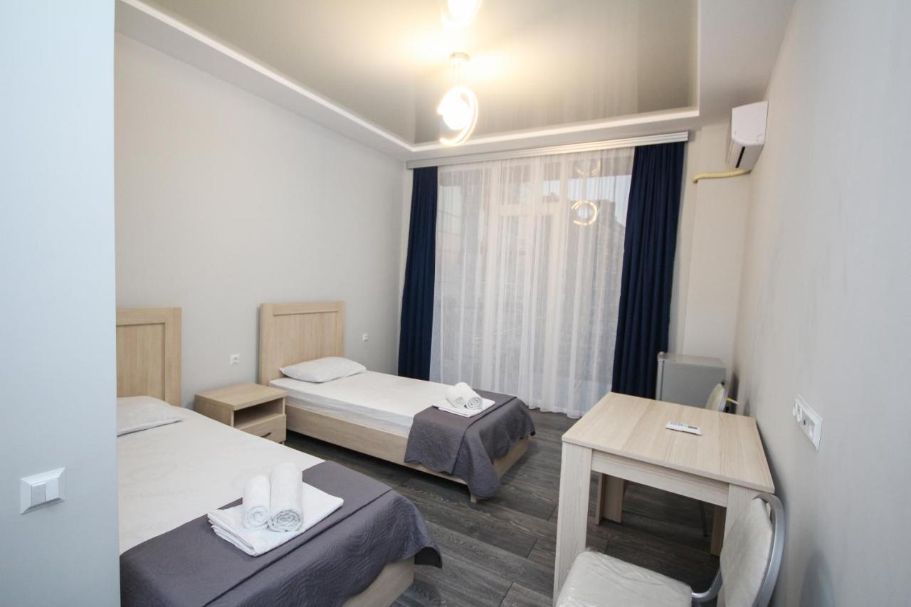 Guest House 99 Batumi Exterior foto