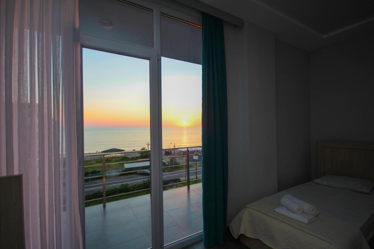 Guest House 99 Batumi Exterior foto