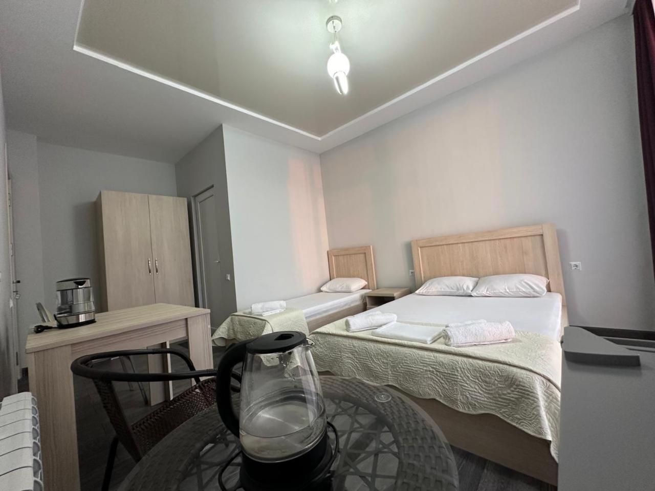 Guest House 99 Batumi Exterior foto