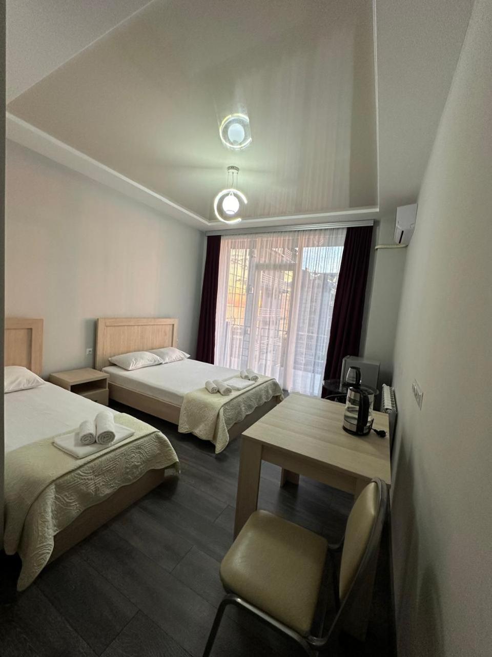 Guest House 99 Batumi Exterior foto